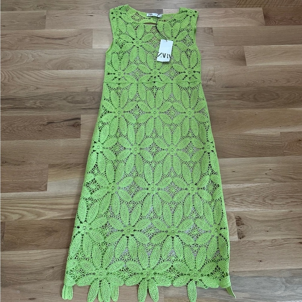 Zara crochet lace daisy green dress
